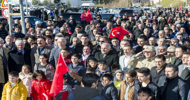 Kaynakları millete hizmet için kullanınca yetiyor