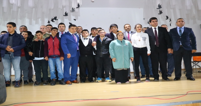 Ercişte özel öğrenciler gösteriler sundu