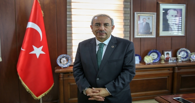 Van Gölünün yeni balığına su altı kameralarıyla takip