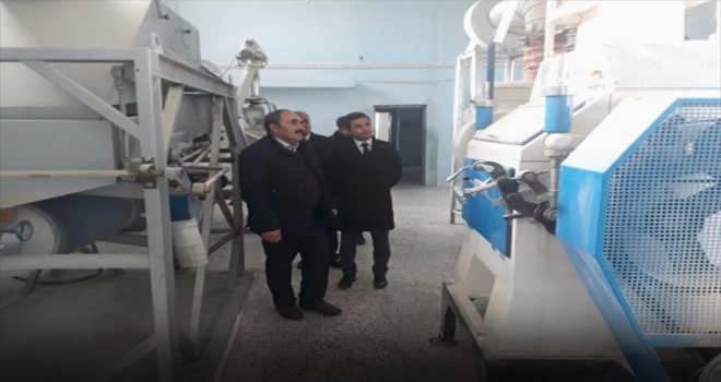 Kaymakam Murat, bulgur fabrikasını ziyaret etti