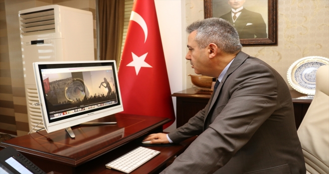 Vali Elban, AAnın Yılın Fotoğrafları oylamasına katıldı