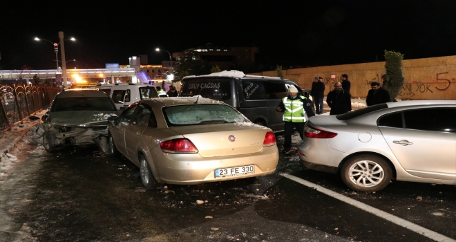 Elazığda zincirleme trafik kazaları: 10 yaralı