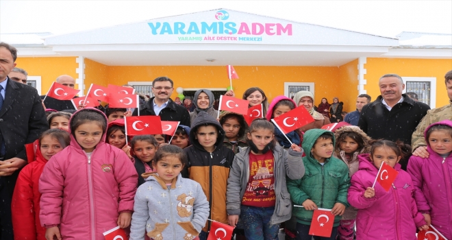 Gürpınarda Yaramış Aile Destek Merkezi açıldı