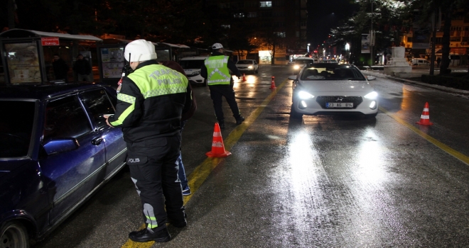 Elazığda emniyet kemeri takmayan sürücülere ceza