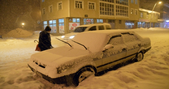 Ağrıda kar tatili