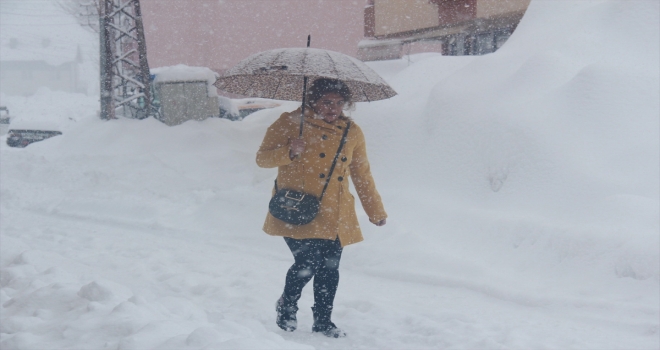 Ovacıkta kar kalınlığı 3 metreye ulaştı