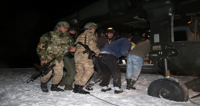 Askeri helikopter hamile kadın için havalandı