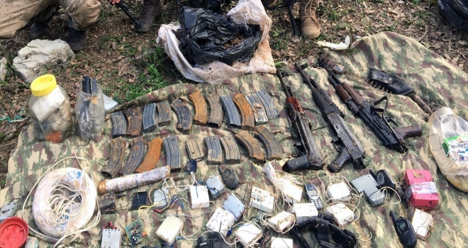 Tunceli'de teröristlerin 3 kamp alanı imha edildi
