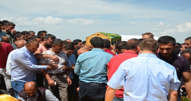 Beşiktaştaki trafik kazasında ölen 3 kişi Muşta toprağa verildi