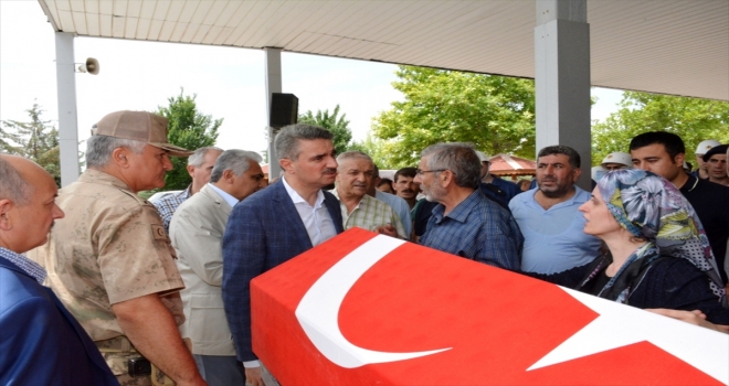 Kavgada hayatını kaybedenler toprağa verildi