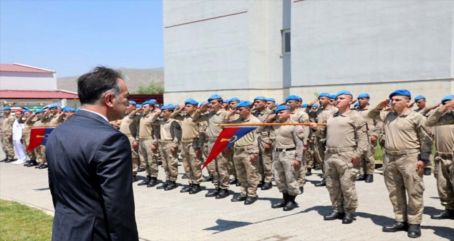 Teröristlere göz açtırmayan JÖH timine başarı belgesi