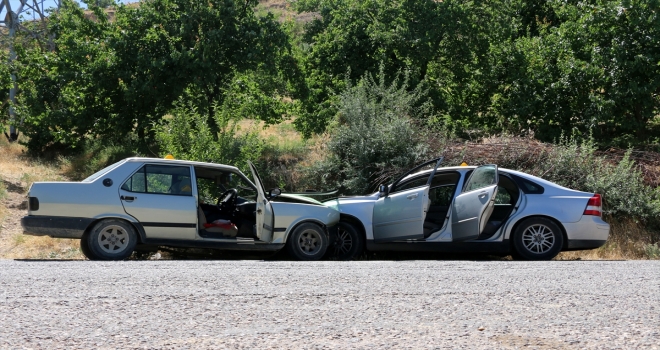 Malatyada trafik kazası: 1 ölü, 2 yaralı