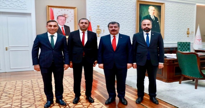 YYÜ Rektörü Şevli, Sağlık Bakanı Kocayı ziyaret etti