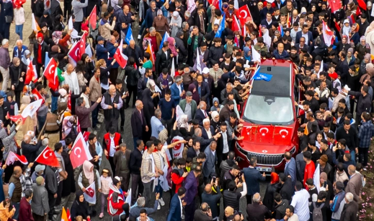 Ak Parti Togg Eşliğinde Kortej Düzenledi.