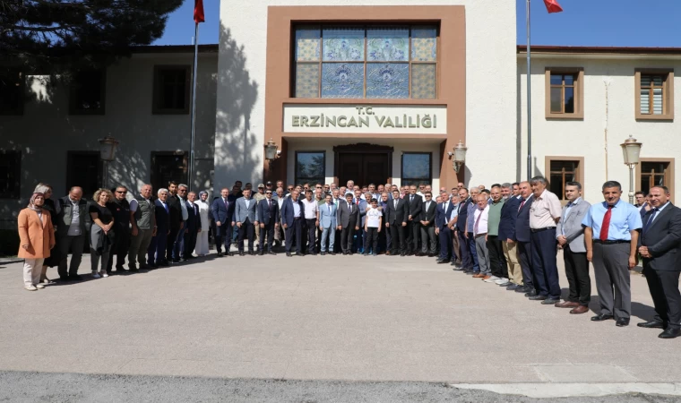 Vali Makas Valilik Önünden uğurlandı