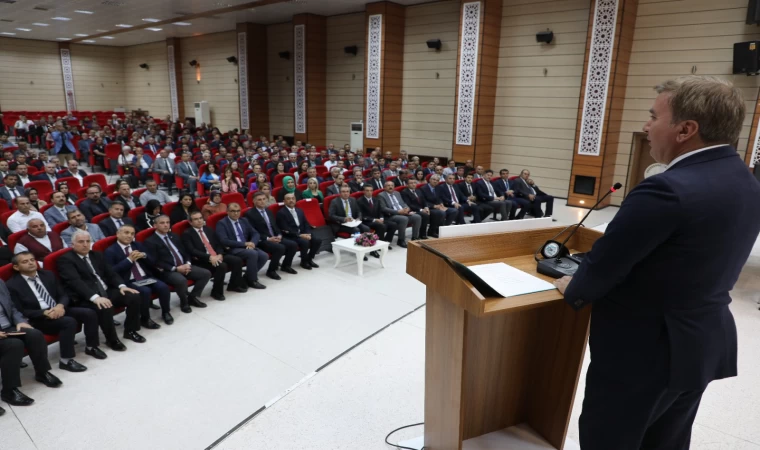 Vali Aydoğdu Milli Eğitim Camiasıyla Toplantı Yaptı