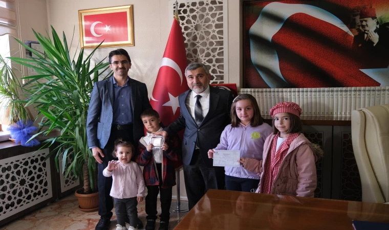 Harçlıklarını Filistin’e Bağışladılar