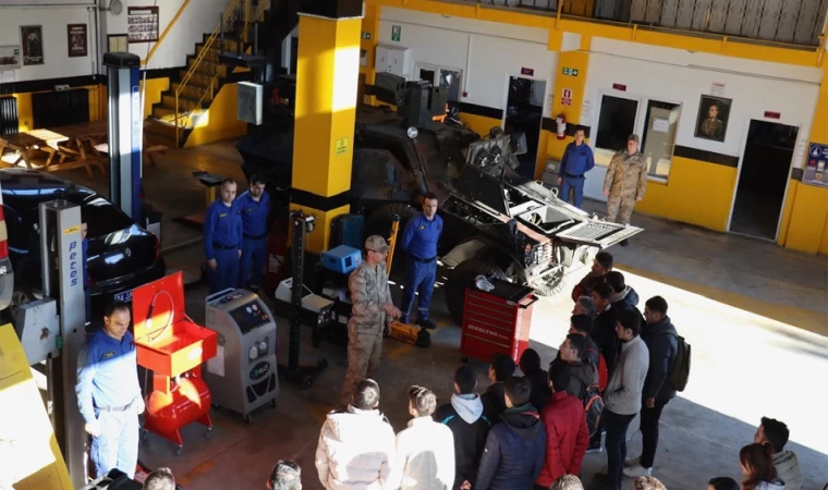 Liseli Gençlere Jandarma'nın Faaliyetleri Tanıtıldı