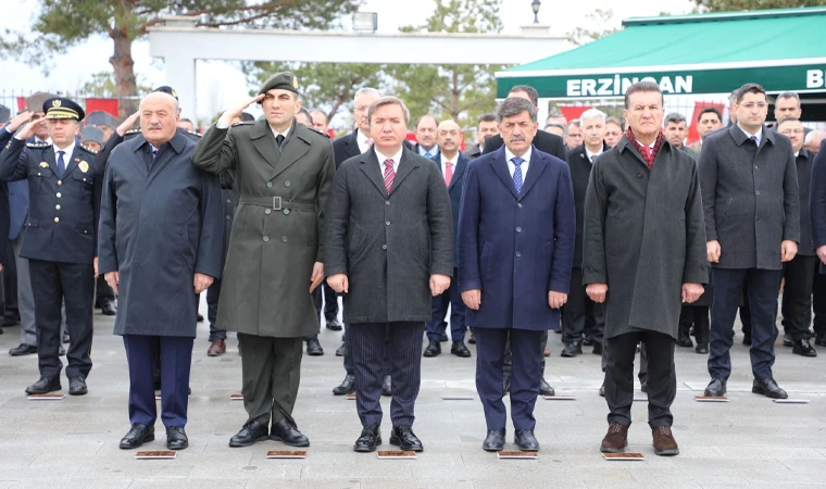 18 Mart Şehitleri Anma Günü, Garnizon Şehitliği'nde Tören