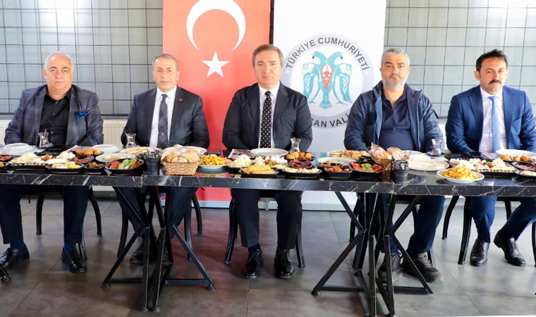 Vali Aydoğdu Basınla Erzincan’ı Konuştu