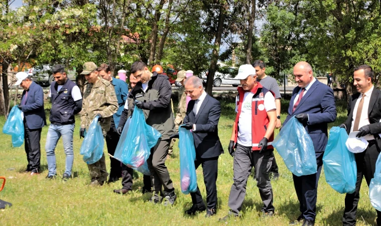 81 il'de eş zamanlı 'Orman Benim' Kampanyası