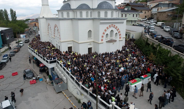 İliç Maden Şehitleri Toprağa verildi