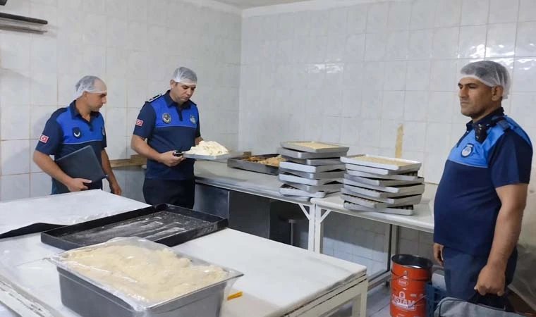 Zabıta'dan Bayram Öncesi Tatlı İmalathanelerine Sıkı Denetim