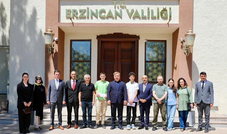 Vali Aydoğdu, LGS Türkiye Birincilerini Makamında Ağırladı