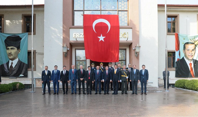 Erzincan Valiliği’nde Tebrikat Kabul Töreni düzenledi