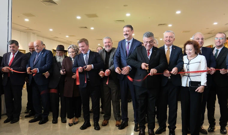 "Mukaddes Emanetler Sergisi" Ziyarete Açıldı
