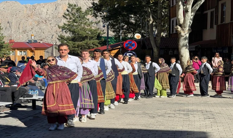 Eğin Halk Oyunlarıyla Kültürel Miras Gelecek Nesillere Aktarılıyor