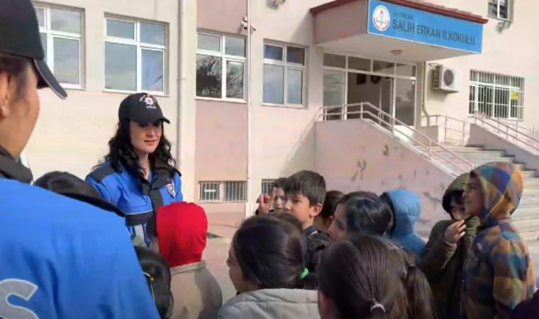 “Hep Birlikte Aileyiz” Projesi Kapsamında Öğrencilere Bilgilendirme Eğitimi Verildi