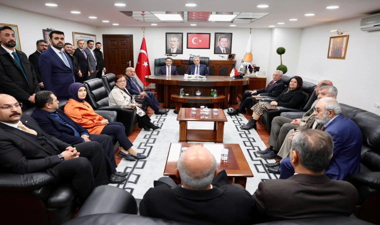 Kemal Memişoğlu, AK Parti Erzincan İl Başkanlığı’nı ziyaret etti.