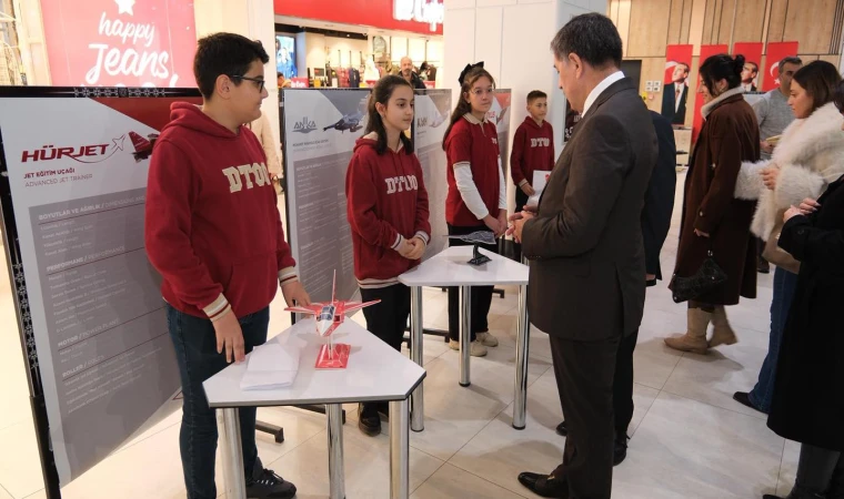 "Göklere Uzanan Gururumuz" Sergisi Açıldı