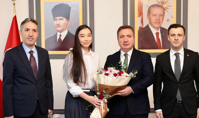 Uluslararası Göçmenler Gününde Vali Aydoğdu'ya ziyaret