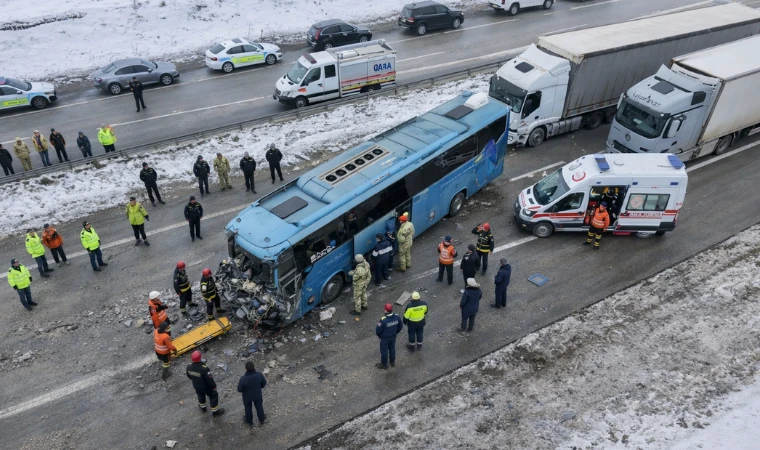 Erzincan - Erzurum Kara Yolunda İkinci Zincirleme Kaza: 1 Ölü, 4 Yaralı