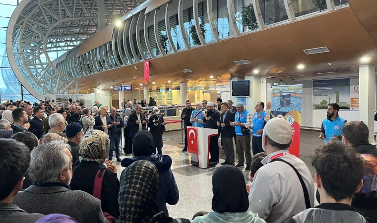Erzincan’dan 192 Hacı Adayı Dualarla Mukaddes Topraklara Uğurlandı