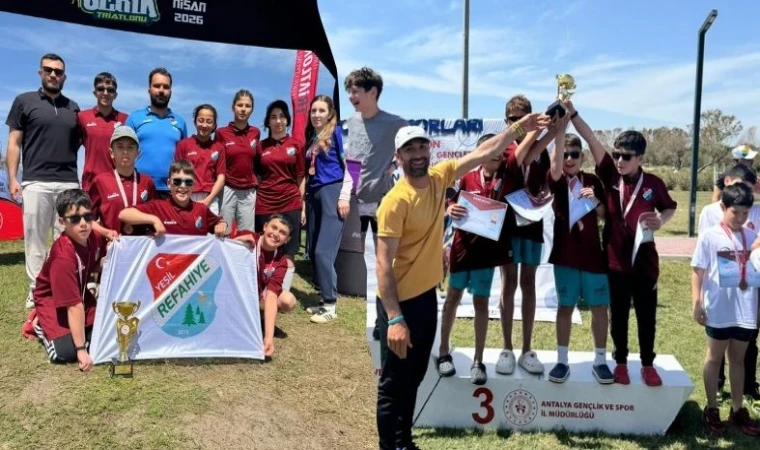 Erzincanlı Öğrenciler Triatlon Türkiye Şampiyonası’nda Üçüncü Oldu