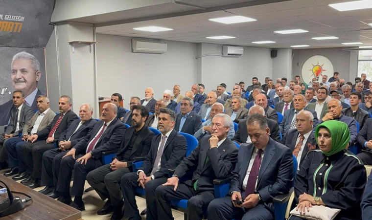 AK Parti Erzincan Teşkilatı Bayramlaşma Programında Bir Araya Geldi