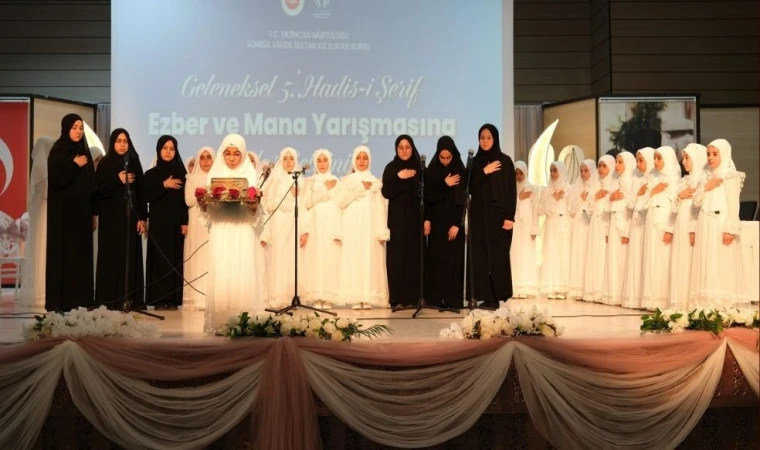Sümbül Valide Sultan Kur’an Kursu’nda Hadis Yarışması Heyecanı