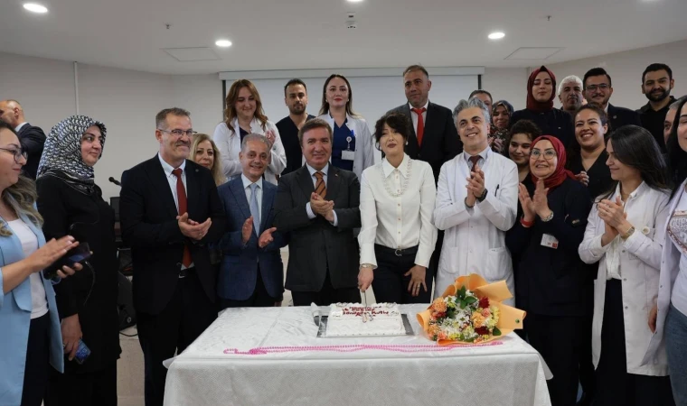 Vali Aydoğdu, Ebeler ve Hemşirelerin Haftasını Kutladı