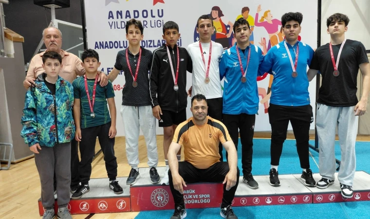 Erzincan’ın Minderdeki Yıldızları Kürsüye Damga Vurdu