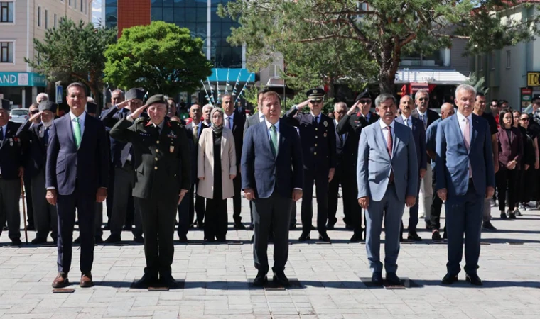 Gazi Mustafa Kemal Atatürk'ün Erzincan'a Gelişinin 107. Yılı Törenle Kutlandı