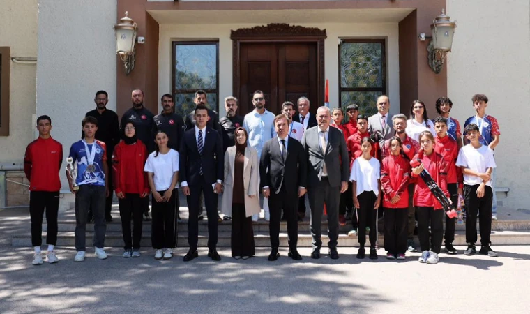 Vali Aydoğdu, Başarılı Sporcuları ve Kulüpleri Kabul Etti