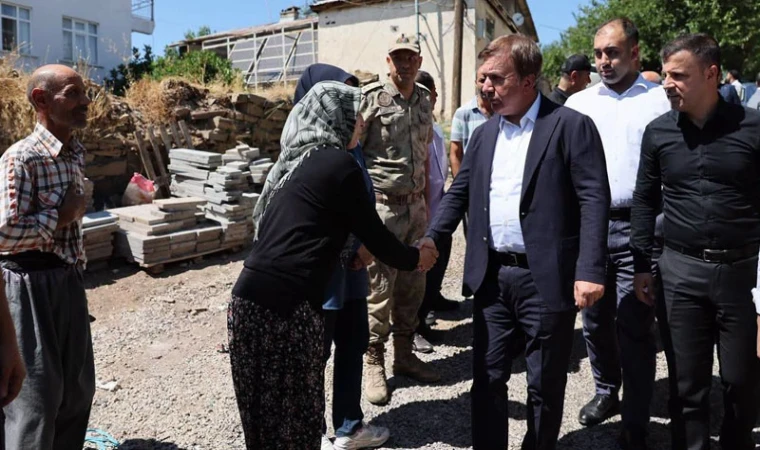 Vali Aydoğdu, Yangın Sonrası Kışlacık Köyü’nde İncelemelerde Bulundu