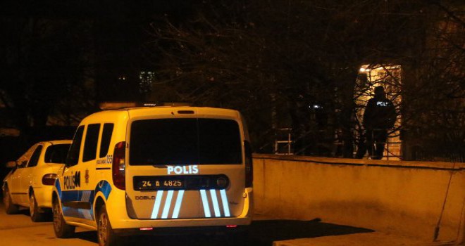KADINLARIN BIÇAKLI KAVGASI KANLI BİTTİ; 3 YARALI