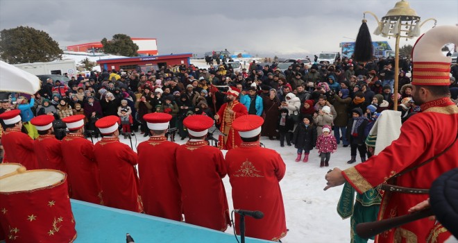 "Haydi Erzincan Ergan'a"