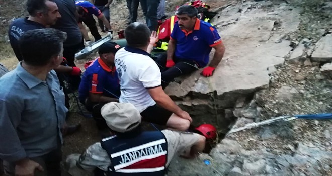 Elazığda mağaradaki 5 kişi kurtarıldı