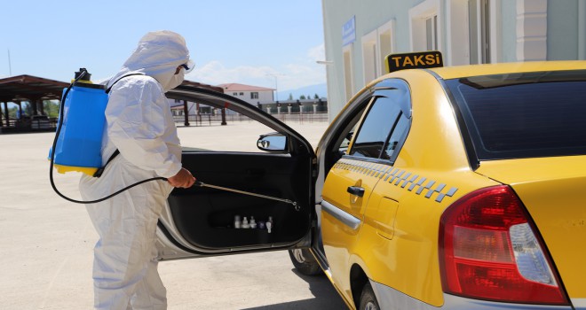 Ticari Taksiler Dezenfekte Ediliyor