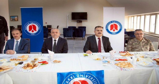 Hakkaride Kadın ve Toplum semineri